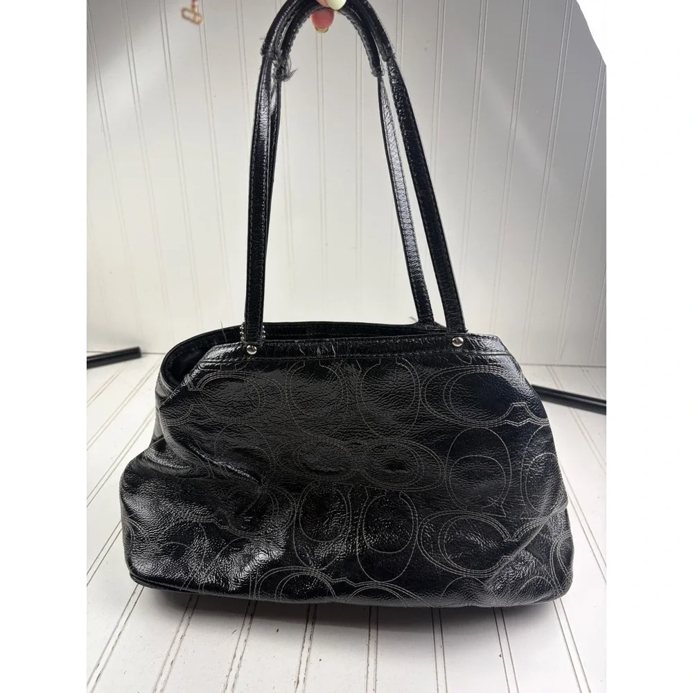 Coach Vintage Y2K Black Patent Leather Signature C Kisslock Shoulder Bag Purse